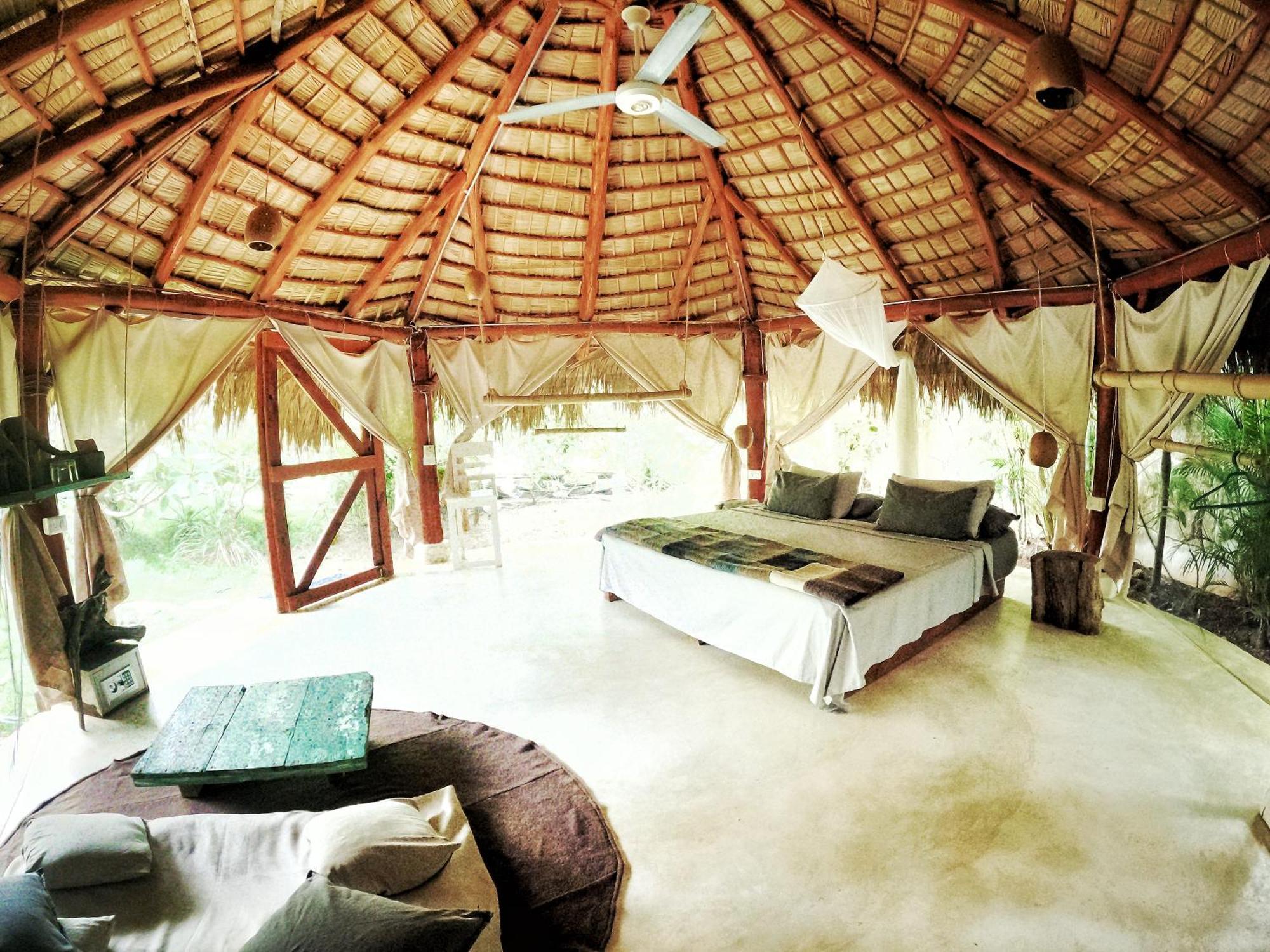 Отель Dream Glamping Jungle Bohio Лас Терренас Экстерьер фото