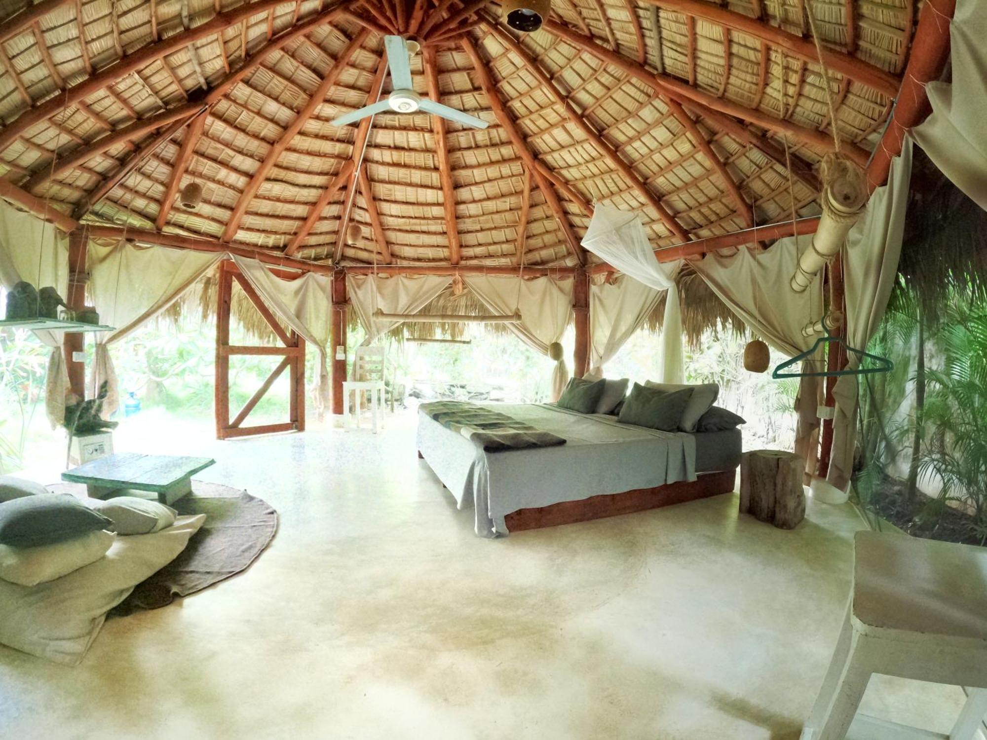 Отель Dream Glamping Jungle Bohio Лас Терренас Экстерьер фото