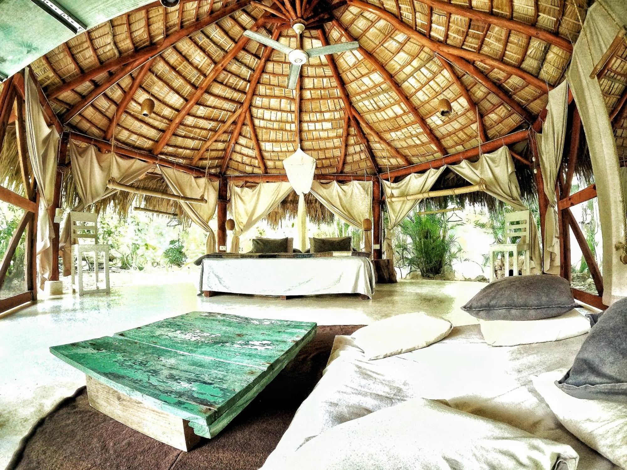 Отель Dream Glamping Jungle Bohio Лас Терренас Экстерьер фото